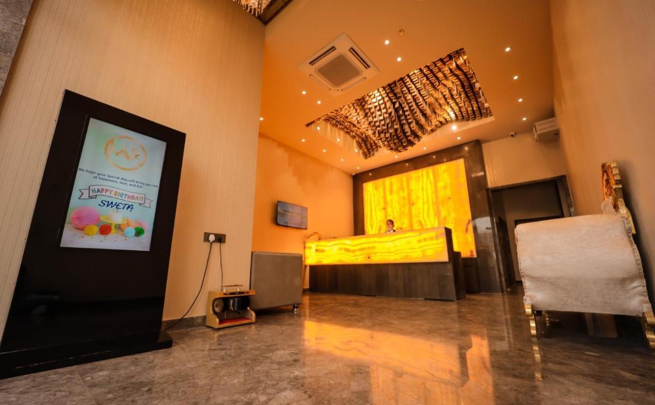 Hotel Mvr Grand Kanpur Exterior foto
